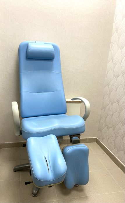 Стол за педикюр- използван, напълно функционален