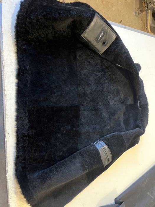 Продавам нови мъжки кожени елеци