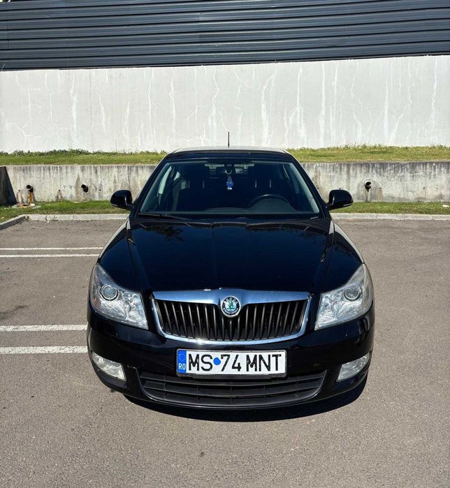 SKODA Octavia 2011 — imagine 1