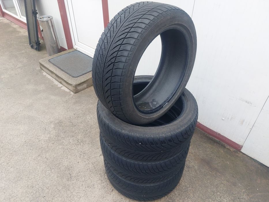 100 lei bucata! Set anvelope RUNFLAT M+S/IARNA 205 50 r17 Goodyear