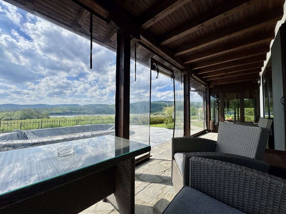 Къща за гости на брега на язовир Йовковци Еленски балкан