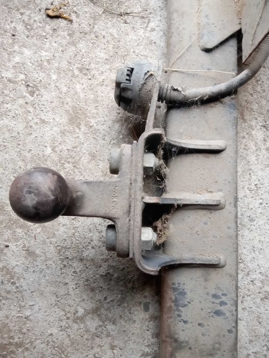 Cârlig de remorcare pentru Ford Transit.