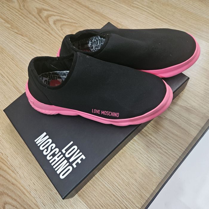 Оригинални обувки Love Moschino