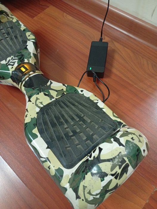 Гироскутор на запчасти, есть зарядка. Не заряжается 1000тг самовывоз