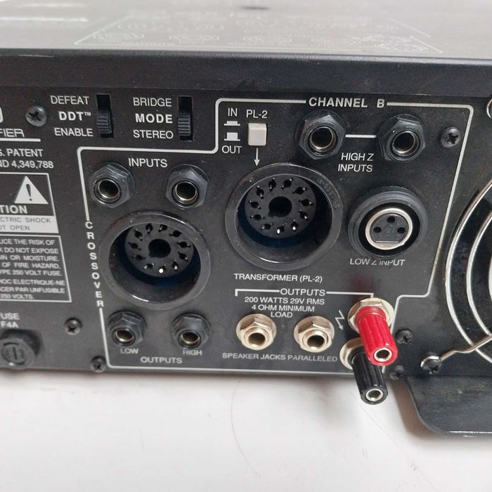 НАЙ ДОБРАТА ОФЕРТА  Стъпало/Усилвател Peavey CS-400 / Made in USA