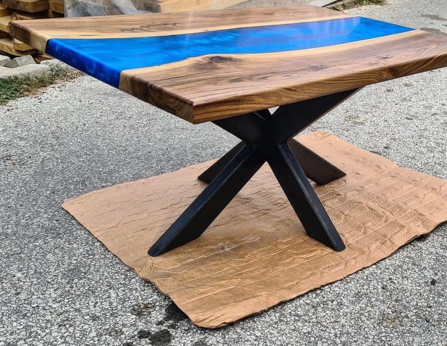 Холна маса от орех и епоксидна смола 100/70/50h