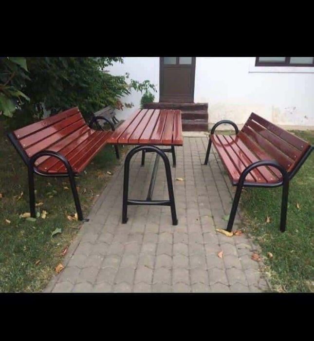 Bănci stradale și seturi de masa cu banca la super preț