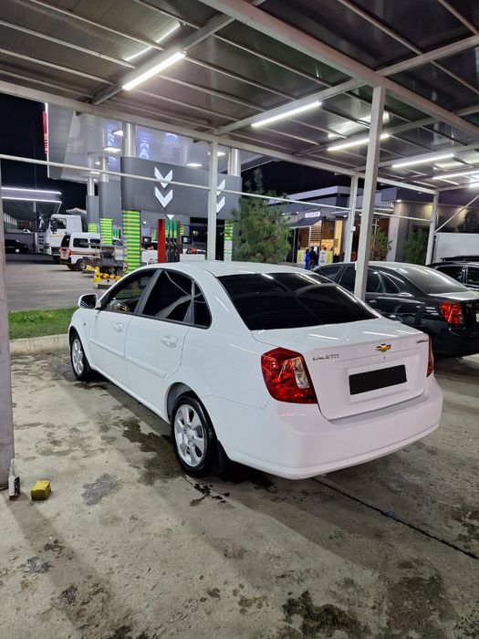 Chevrolet Gentra 3 pozitsiya