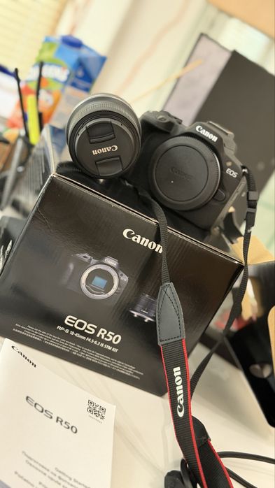Фотоапарат ЕОS R50 + обектив