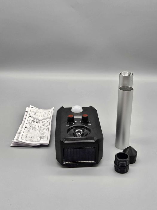 Соларен ултразвуков уред против животни с PIR сензор и LED светкавица