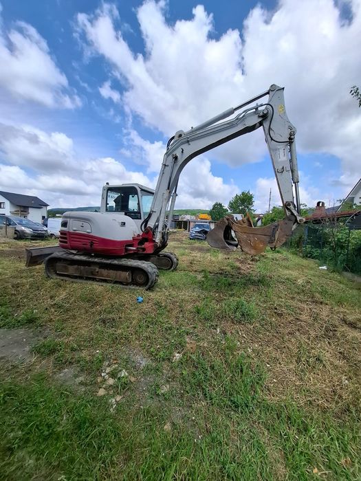 Închiriez excavator 9t