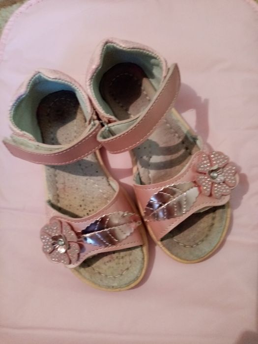 Шикарные сандалики для девочек