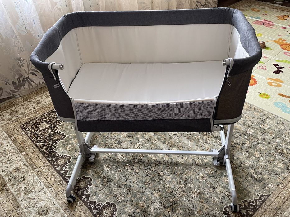 Прикроватная люлька для новорожденного