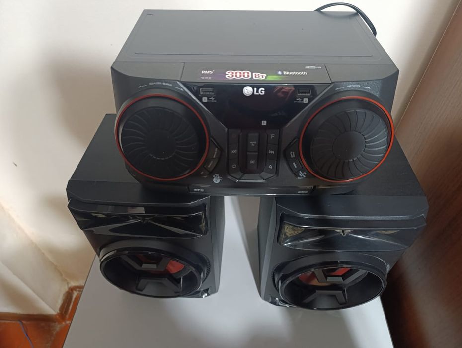Музыкальный цетр LG CK 43