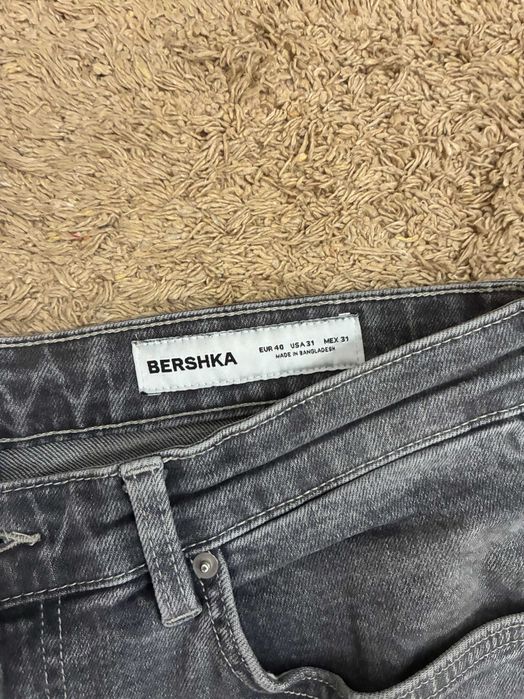 Blugi Bershka Ripped / Rupți Gri Mărimea 40 (USA 31)