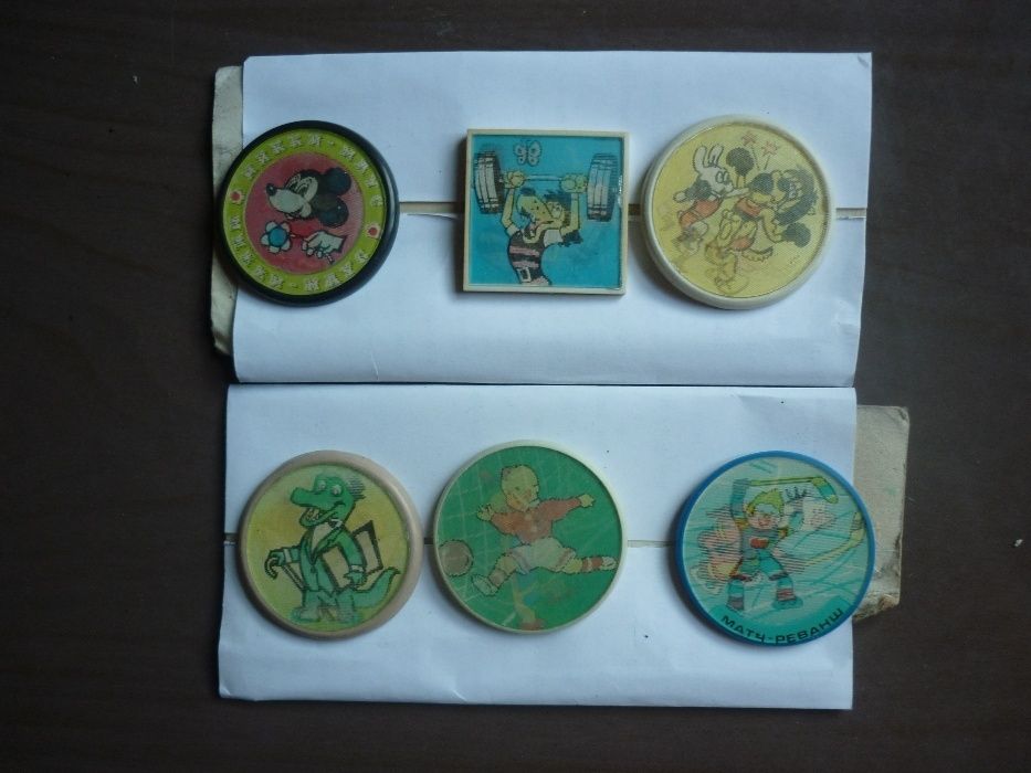 Продам значки СССР. Серия " Ретро машины."  и другие.  От 25 000 сум.