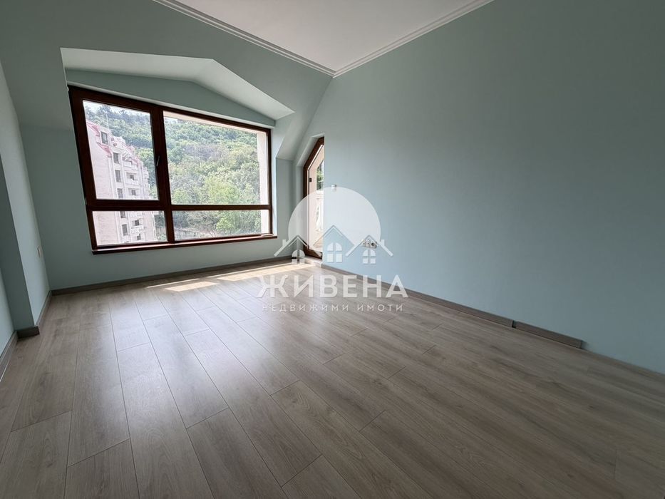 Продава 3-стаен мезонет с красива панорама, кв.Аспарухово