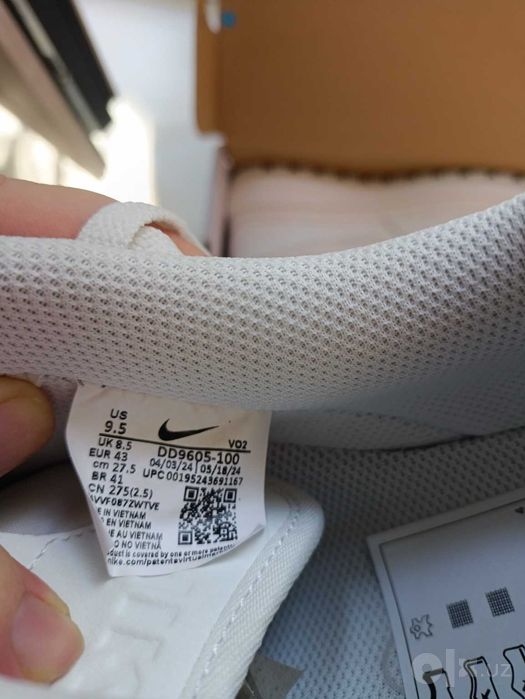 Nike Air Force 1 Luxe оригинал новые 43 размер