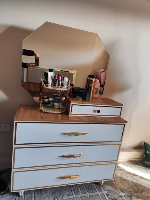 Spalniy garnitur bez matras