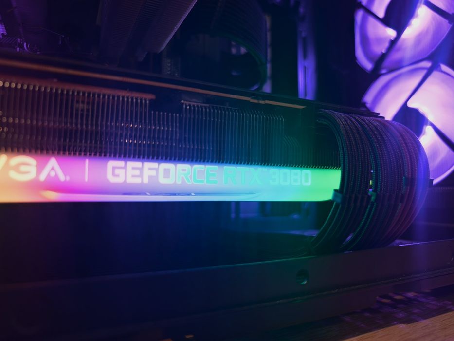 Геймърски с RTX 3080 / Ryzen 5600X / 32GB RAM