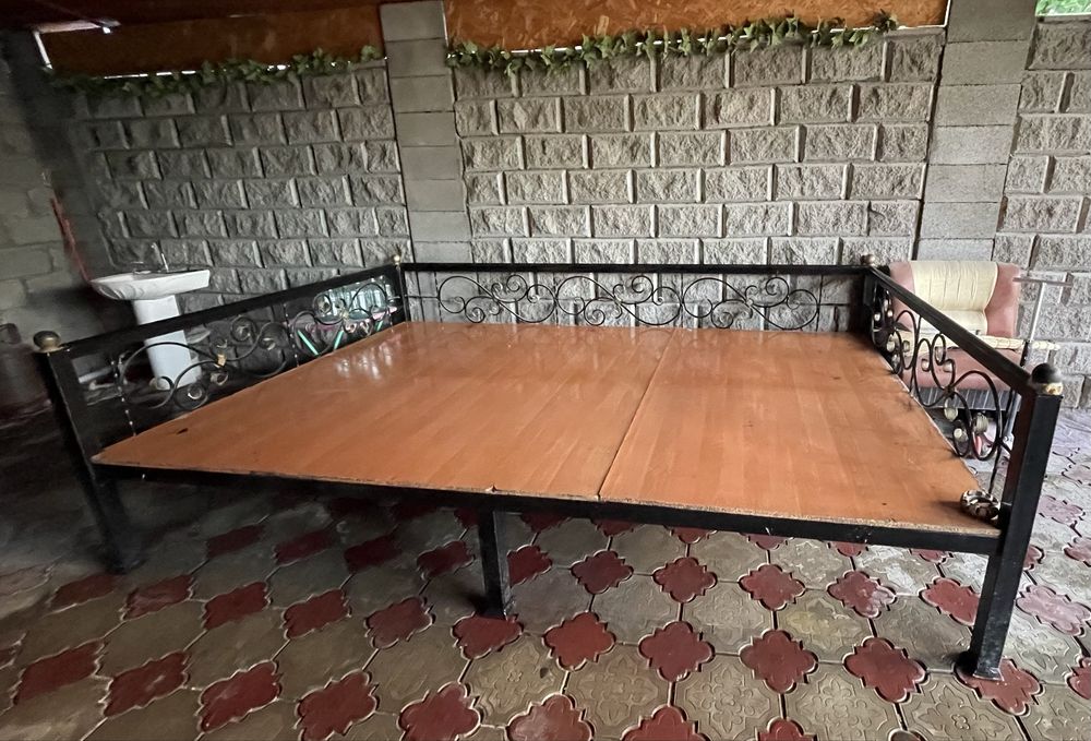 Пролам тапчан железный