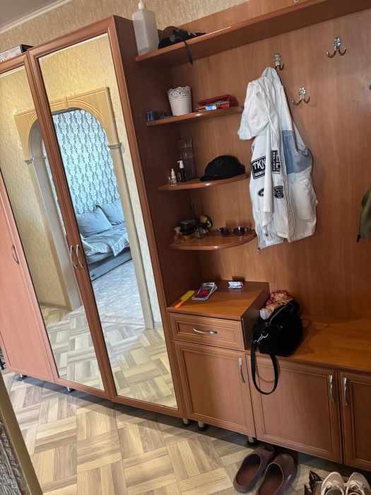 Срочно продам прихожую