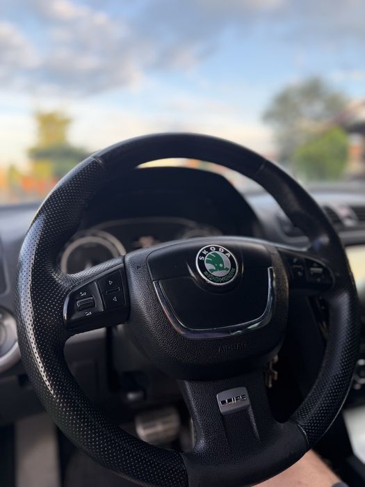 SKODA Octavia 2011 — imagine 5