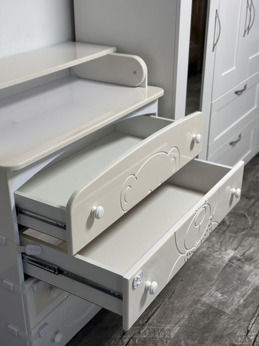 Пеленальный стол-комод