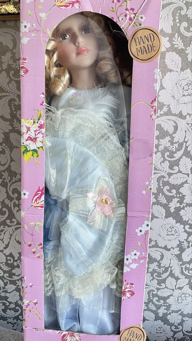 Кукла на подставке