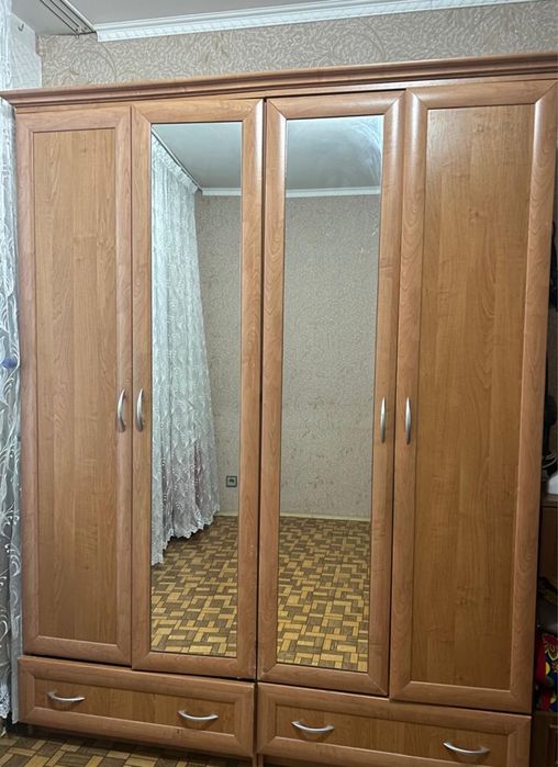 Продам шкаф недорого