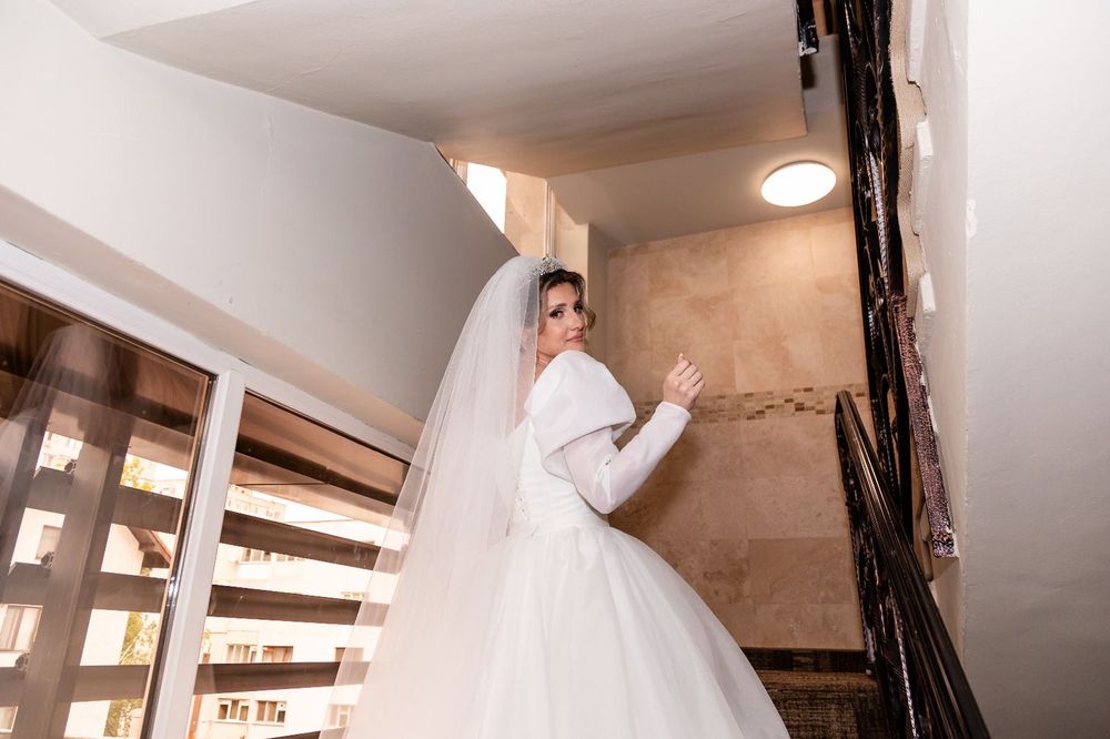 Vând rochie de mireasă
