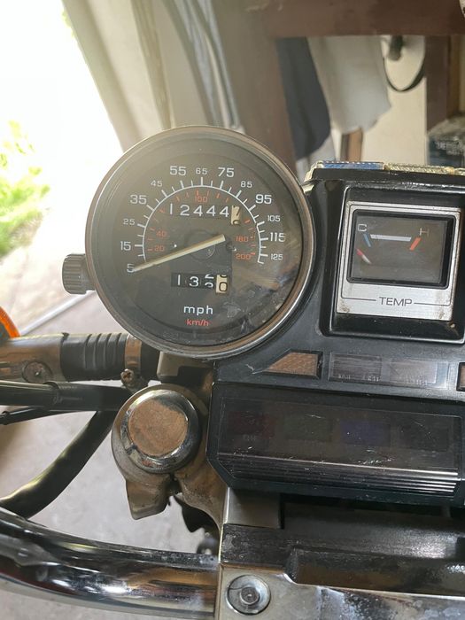 Vand Honda Magna VF 700 C
