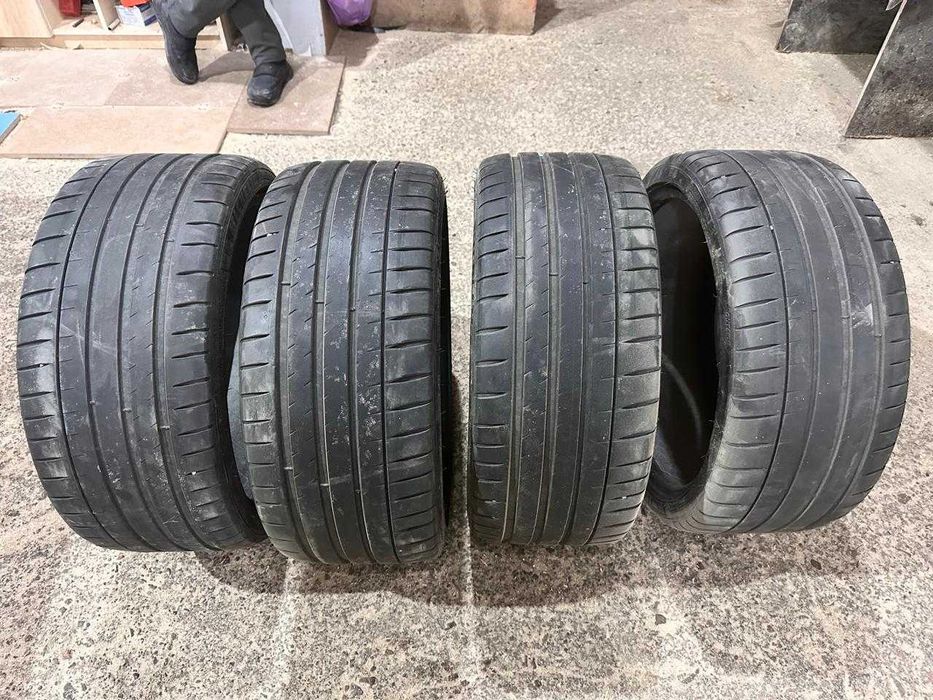 Продам шины Michelin в хорошем состоянии!