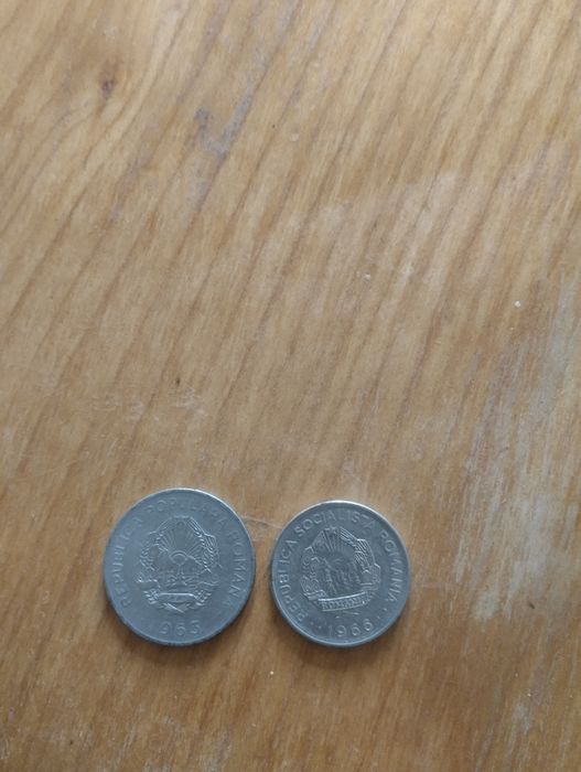 Vând monede vechi de 100 3 1 leu