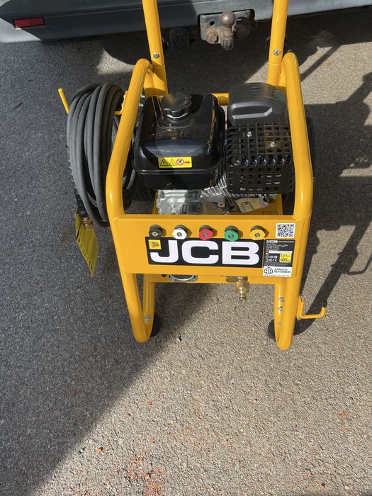 Водоструика jcb чисто нова 213 бара!