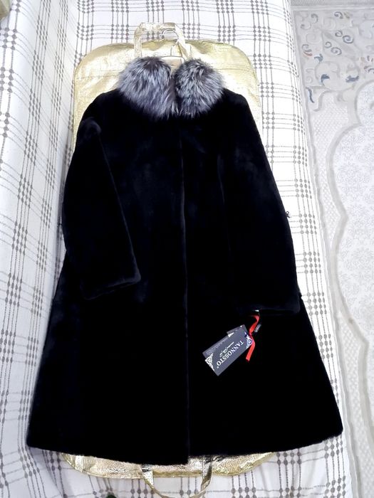 Продам шубу новую