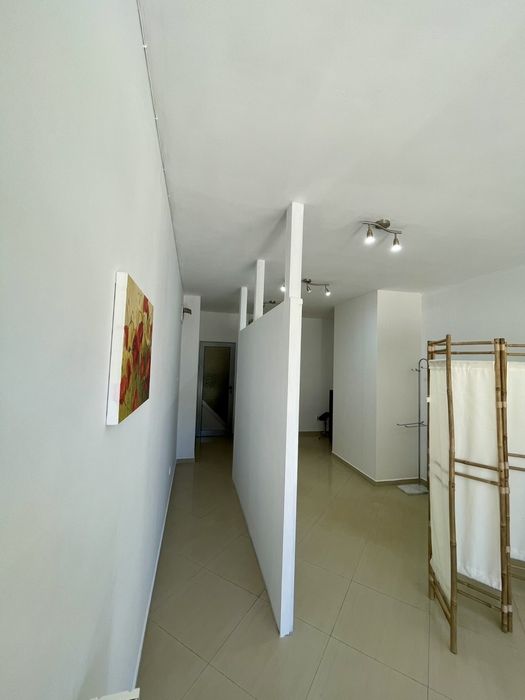 Дава се под наем Офис в Перник, Изток - 30 кв.м за 204 € - Снимка #4