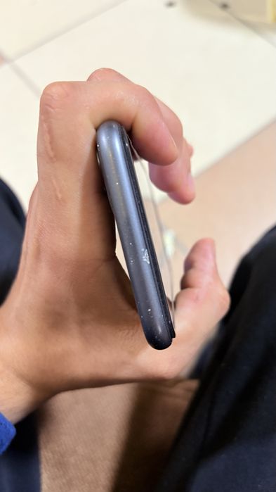 Продам IPhone 11