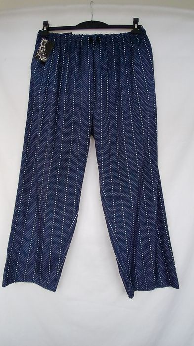 Дамски панталони ластични от различни материи.