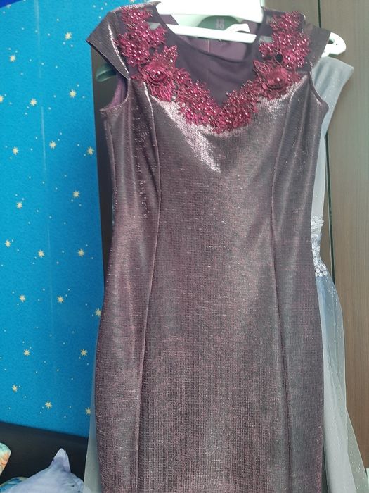 Rochie vișiniu ocazie