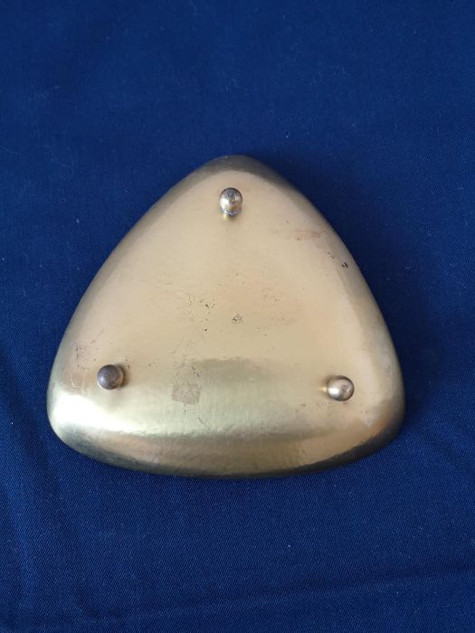 месингова купичка с 3 крачета