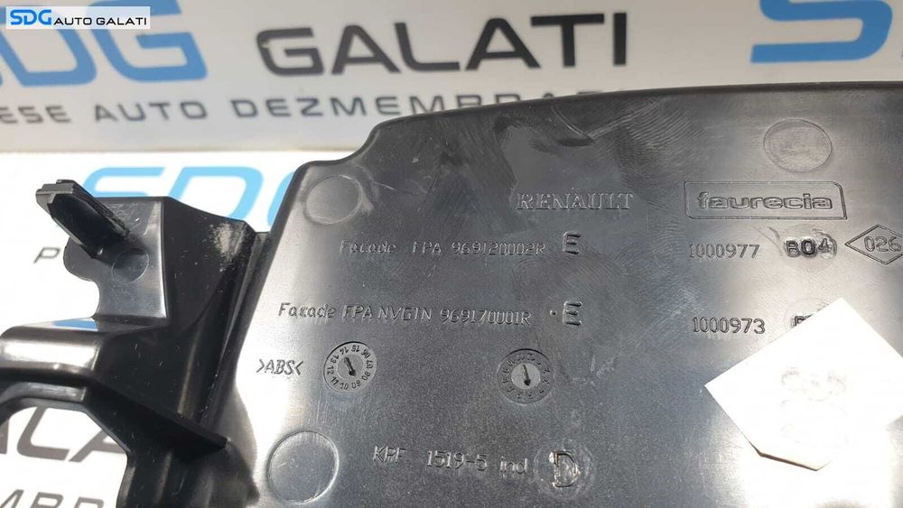 Scrumiera Consola Centrala Bord cu Bricheta Priza Renault Laguna 3 2007 - 2015 Cod 969120002R 969120002 969170001R 969170001