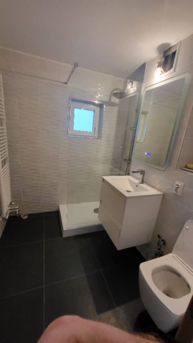 Renovări case apartamente spatii comerciale