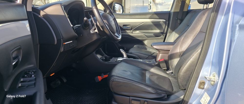 Mitsubishi Outlander PHEV