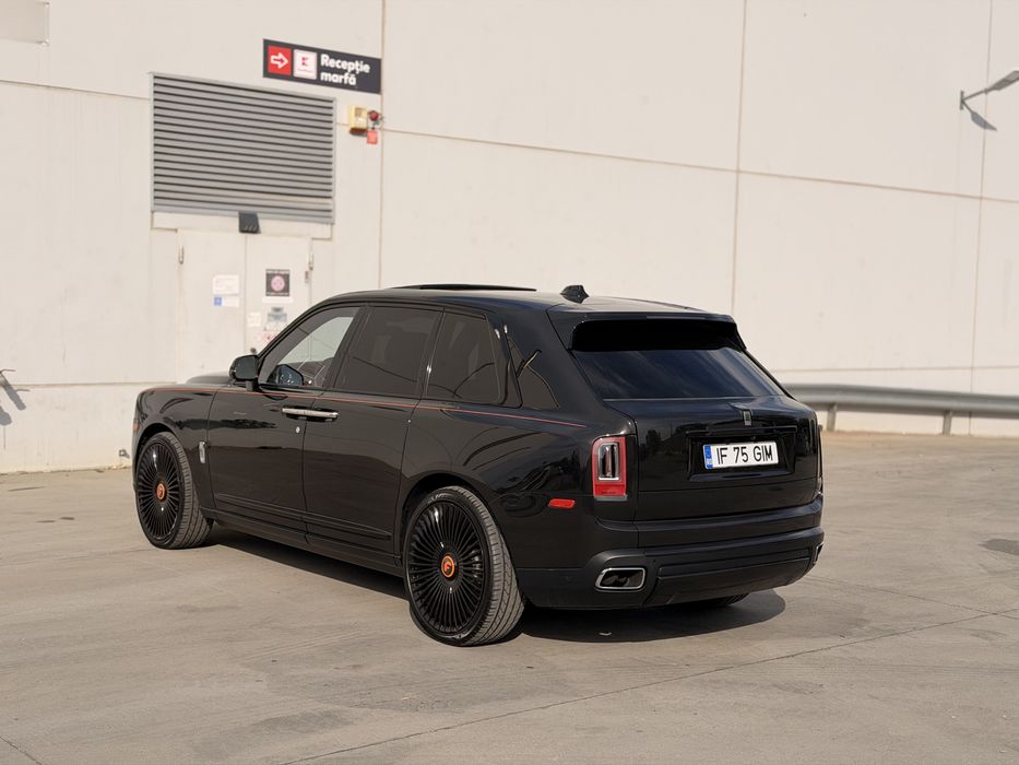 Rolls Royce Cullinan Black badge