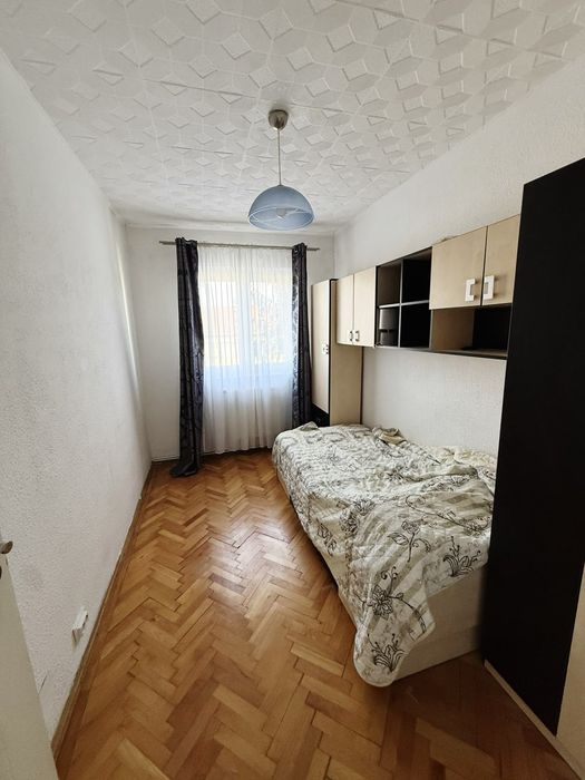 Inchiriez apartament cu 3 camere Sibiu, Terezian