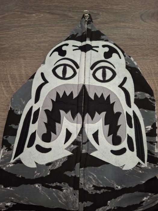 Продам Bape tiger black camo сайз L