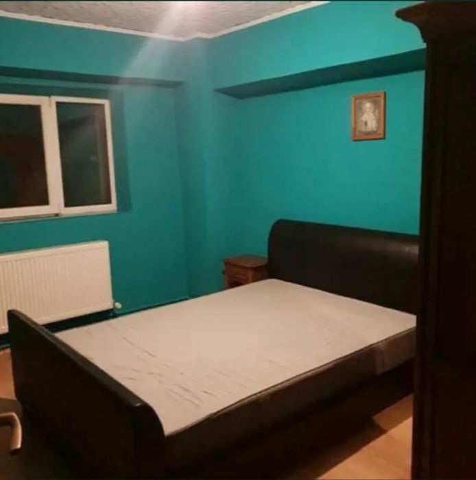 Vand urgent apartament 4 camere.