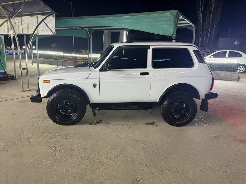 Срочно нива 4х4 сотилади пулини келишамиз