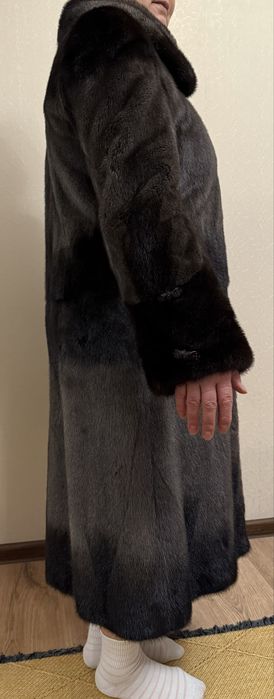 Продам норковую шубу